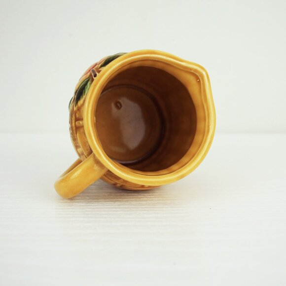 Vintage Measuring Cups, Mustard Brown Embossed with Fruit Motif, Made in Japan - Picture 10 of 11